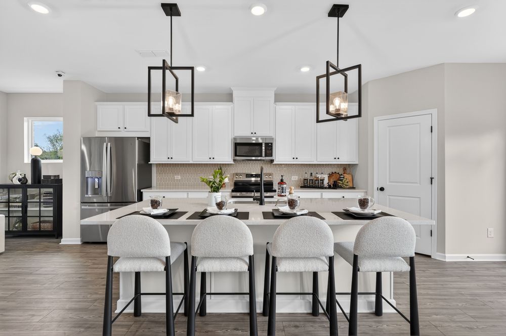 hj-ga-atlanta-dreycott-townhomes-tifton-lot-187-kitchen-01.jpg