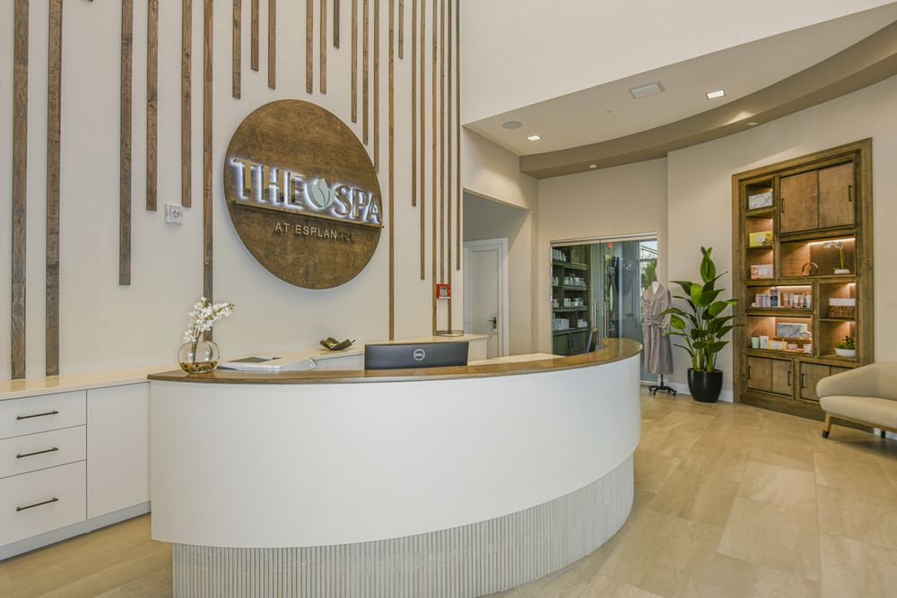 Esplanade at Azario Lobby 1465.jpg