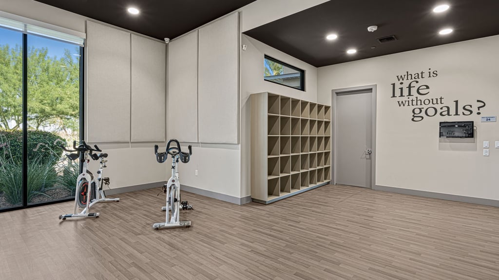 8-custom-Ovation Clubhouse-8