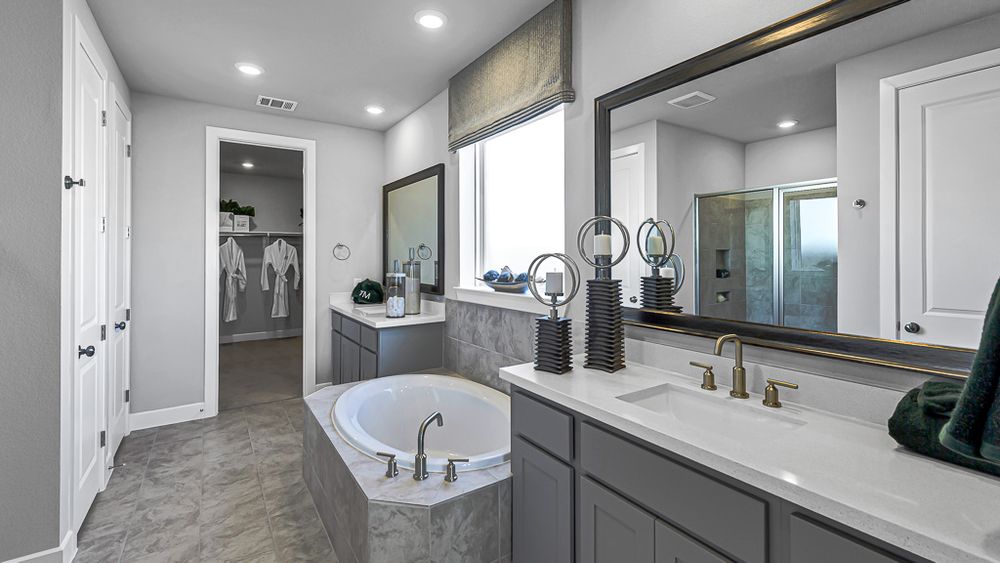 82-TM-Model 17402 Aster Falls Ct-20231206