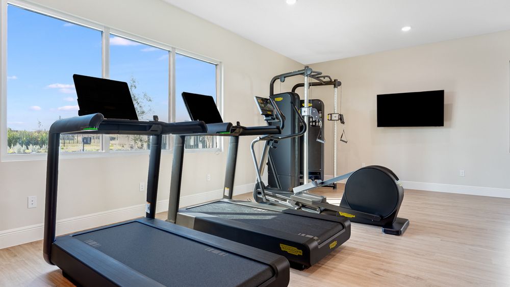 9_Yardly-Bellalago_apartments-for-rent_community-gym