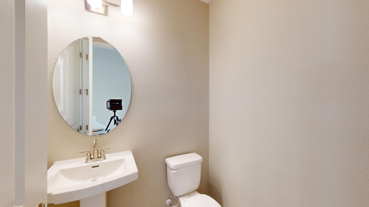 Barbuda-Powder-Room