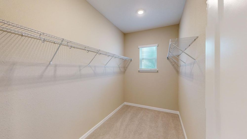 Barbuda-Walk-In-Closet