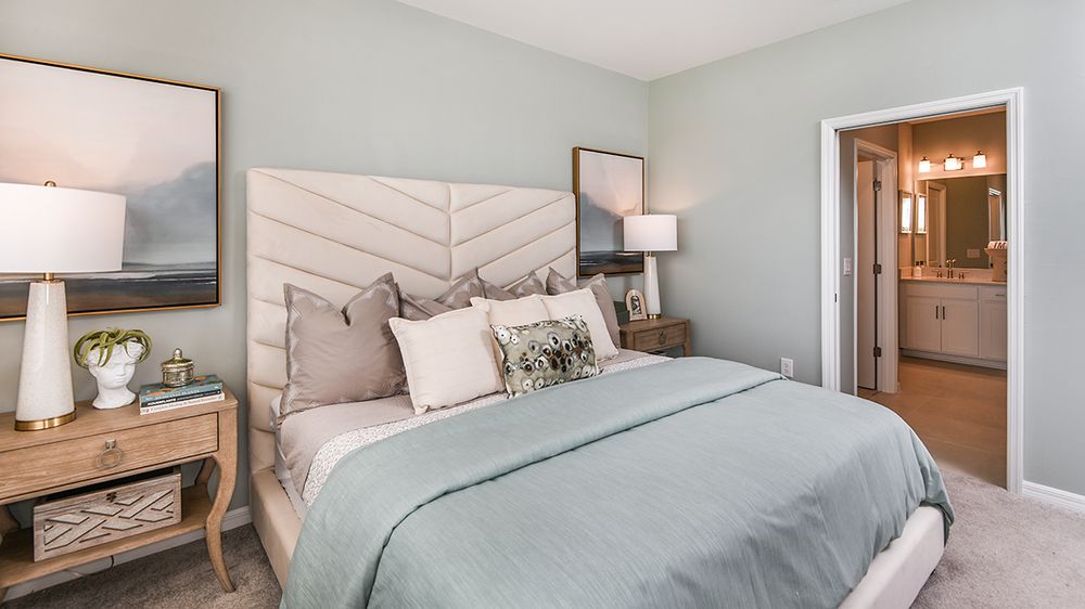 Bedroom1-Esp-Lake-Club-Avanti-VII-5353-1200x675