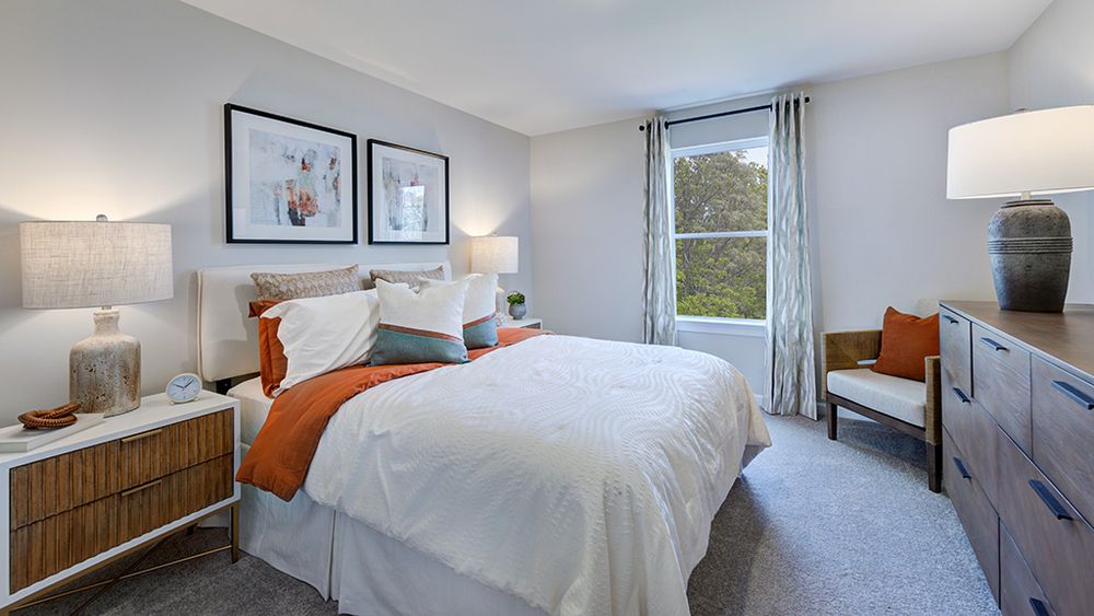 Secondary bedroom