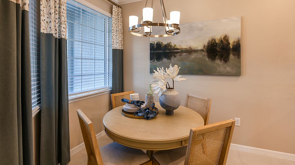 Breakfast Nook-Esp-Lake-Club-Avanti-VII-5307-1200x675