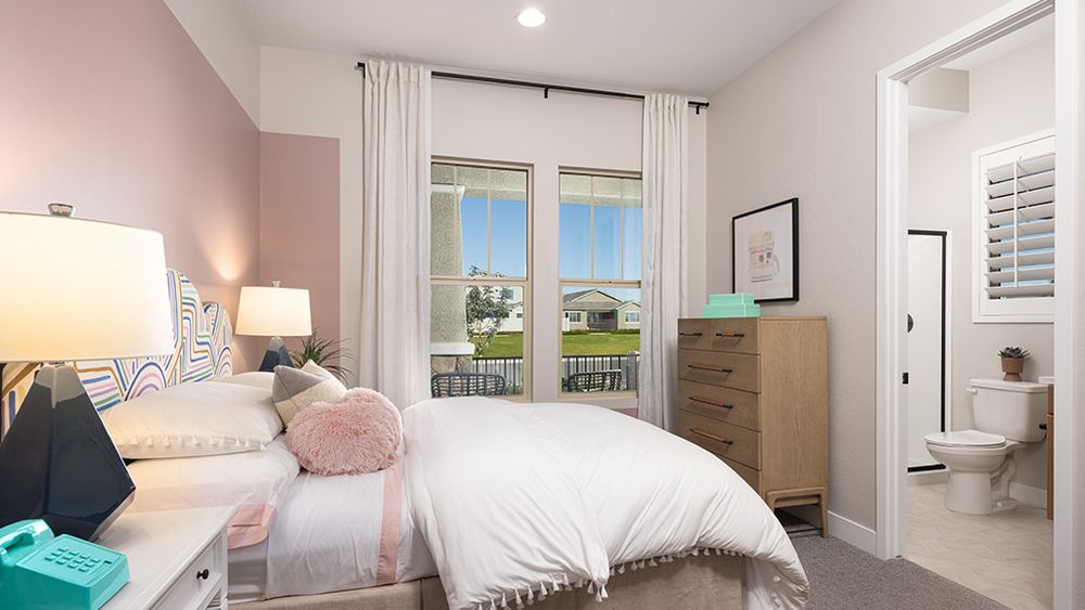 Ellsworth Cambridge_Bed2