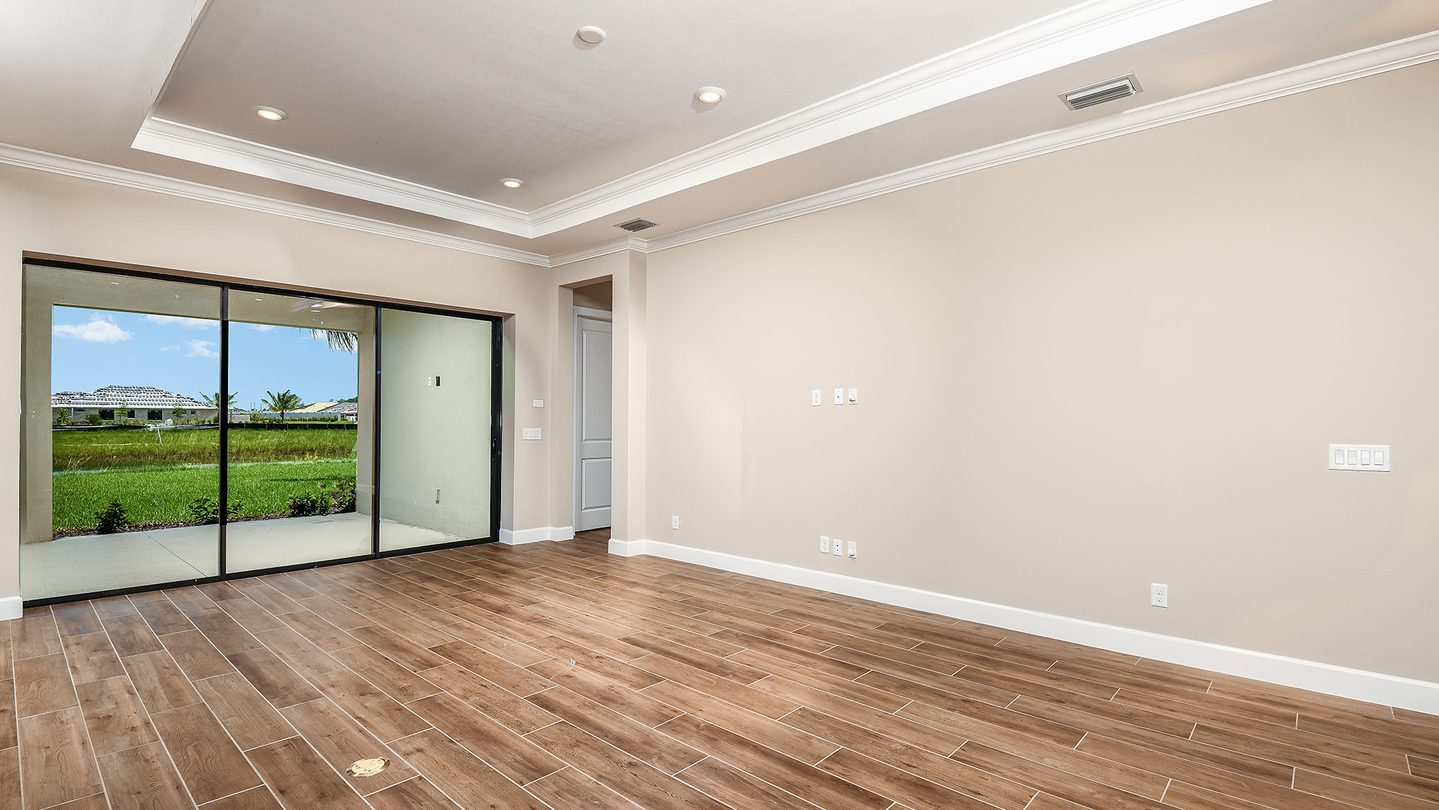 Esp-Lake-Club-Assuro-Lot-557-11912-Noveli-Court-3611-16x9-gathering