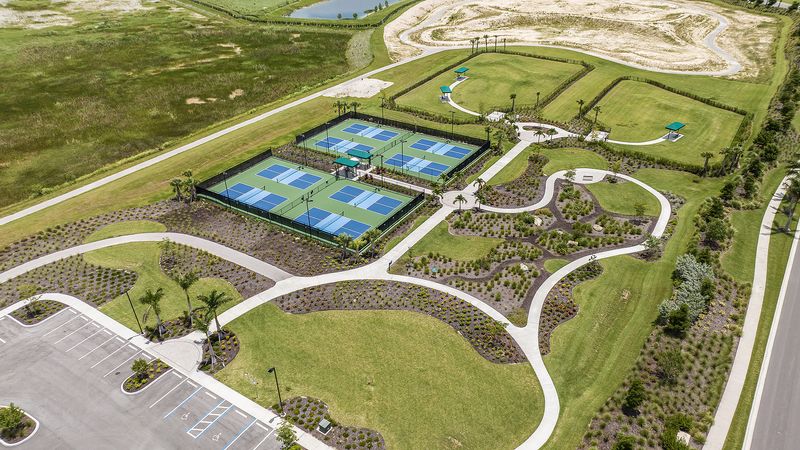 Esplanade-Lake-Club-Amenity-Campus-3534-16x9-secondaryamenity