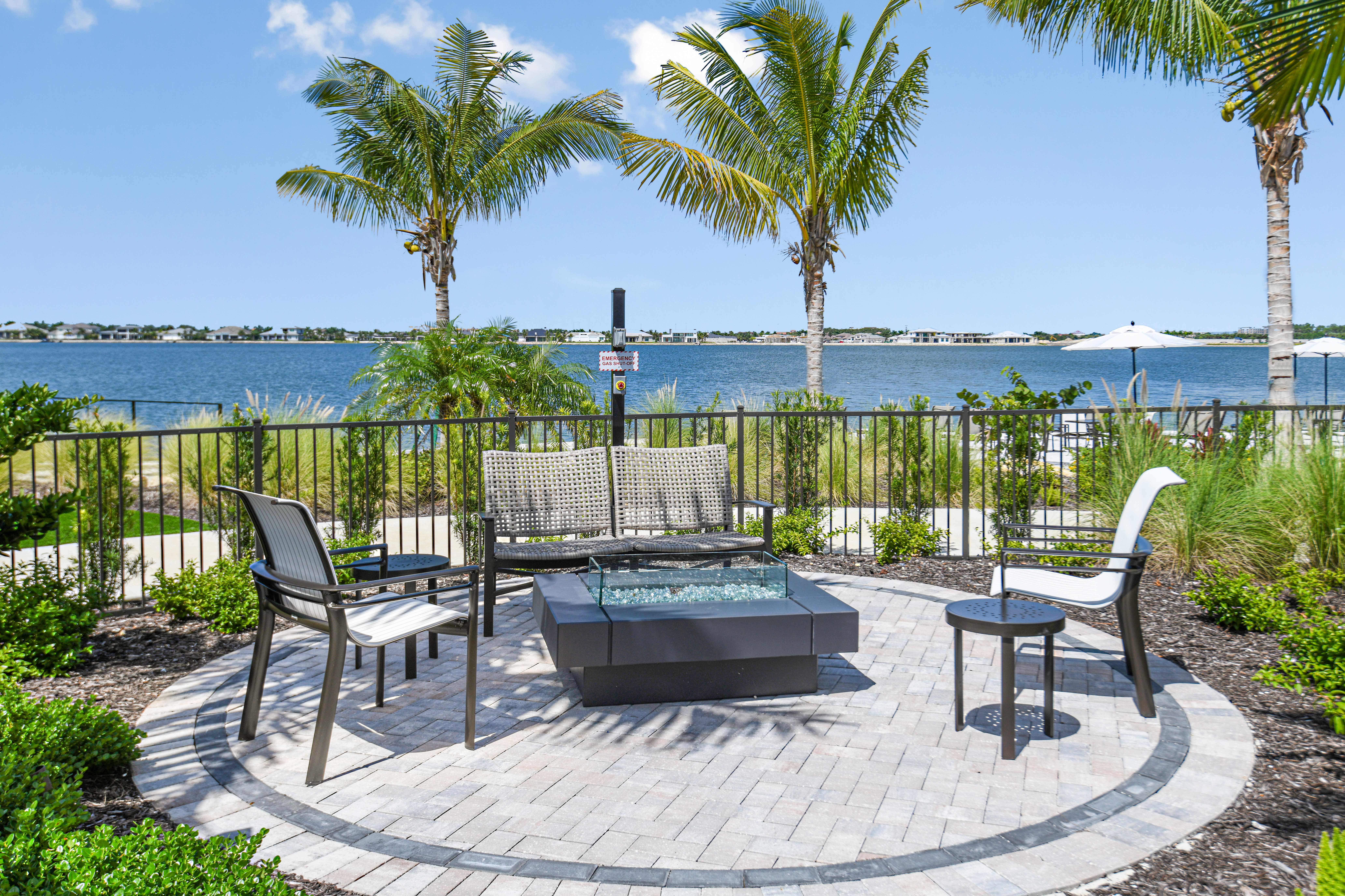 Esplanade at Lake Club Bahama Bar  3484-1200x675-fireside