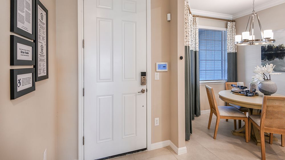 Front Door-Esp-Lake-Club-Avanti-VII-5318-1200x675