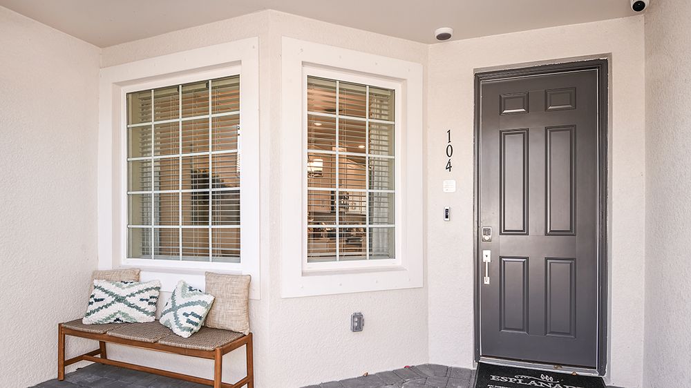 Front Door-Esp-Lake-Club-Avanti-VII-5394-1200x675