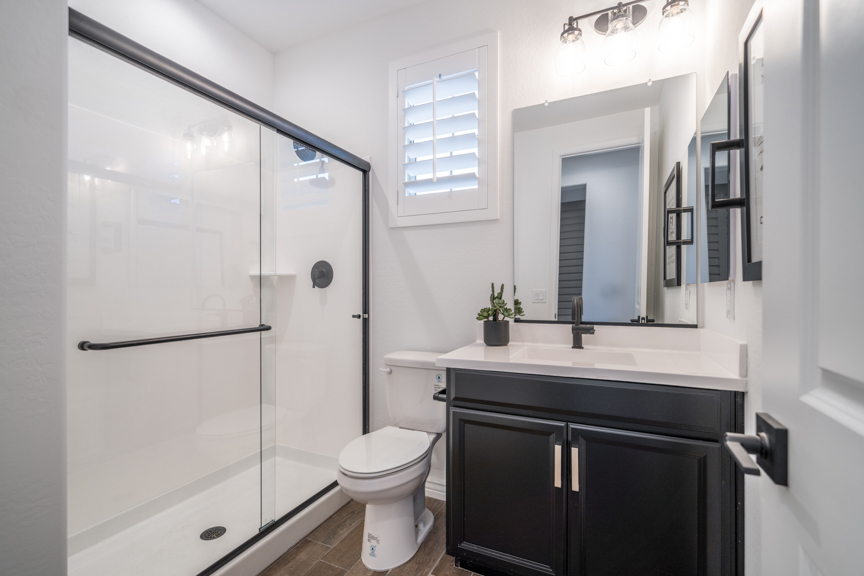 Hawes Encore Sapphire_Bathroom