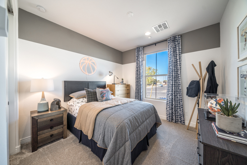 Hawes Encore Sapphire_Bedroom 2
