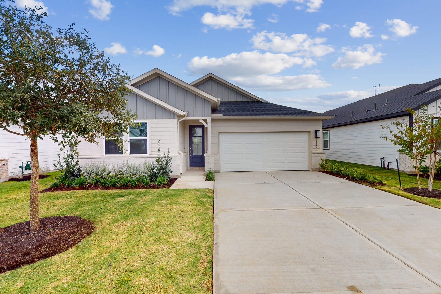 21823 Redwood Bluff Trail