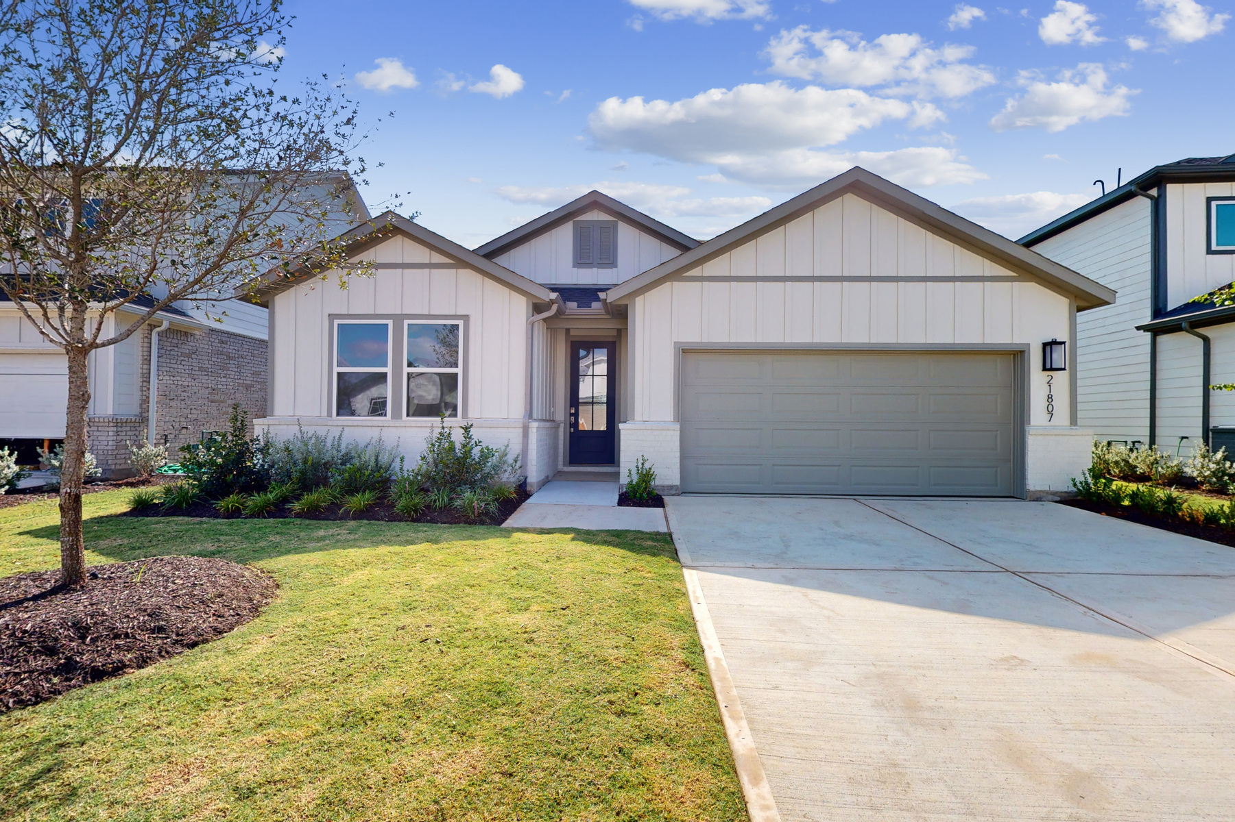 21807 Redwood Bluff Trail