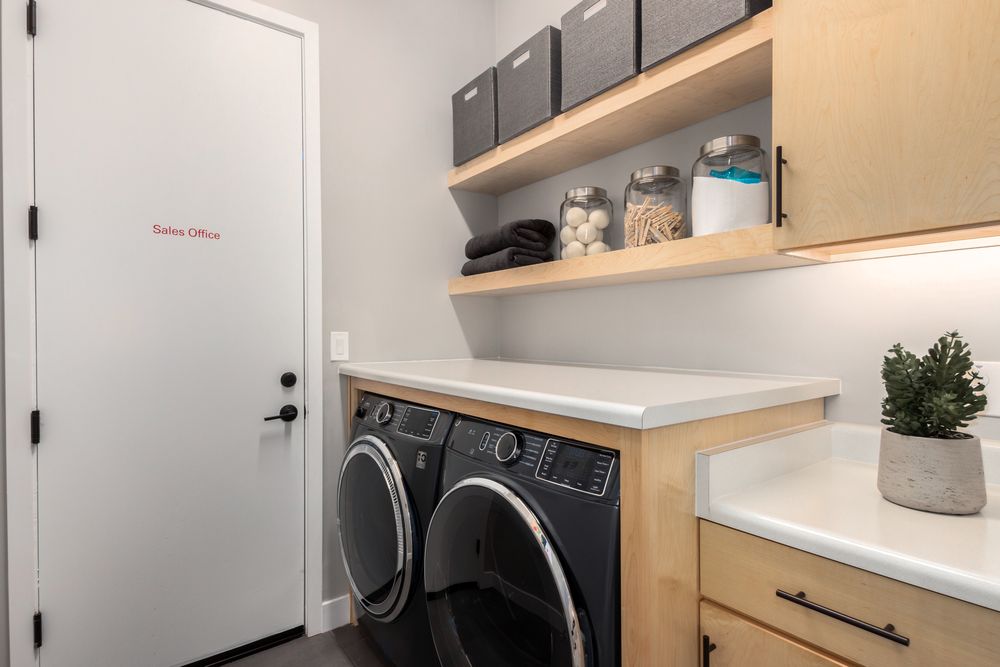 Laundry Room26