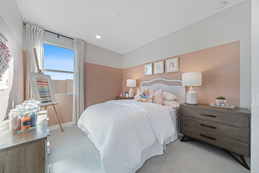 Lucero Sandstone_Bedroom 4