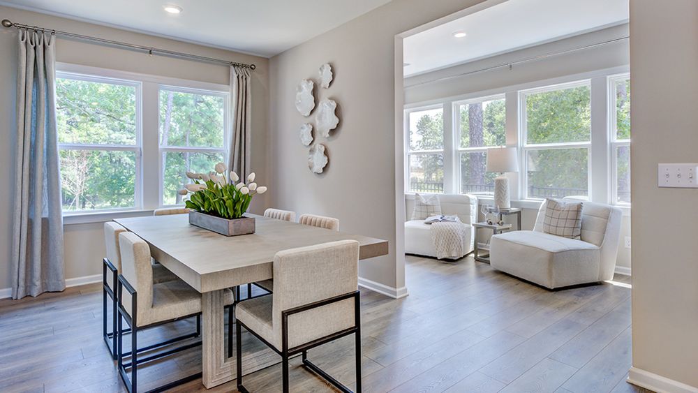 Open Dining to Sunroom