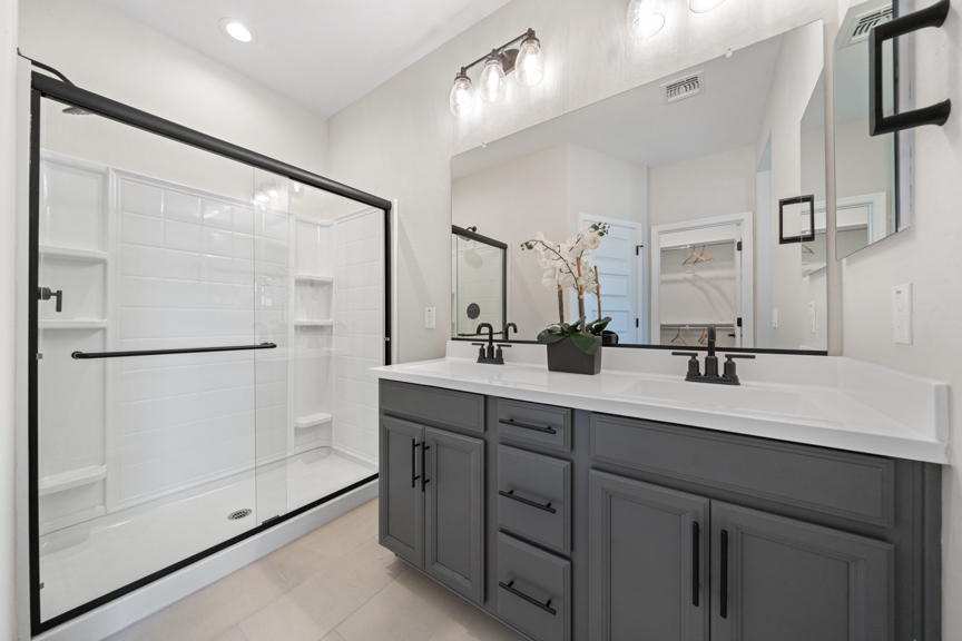 Parkside Rio Vista 35-1 Primary Bath