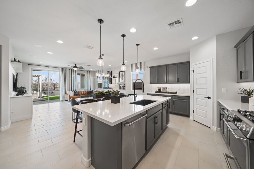 Parkside Rio Vista 351 Kitchen 3