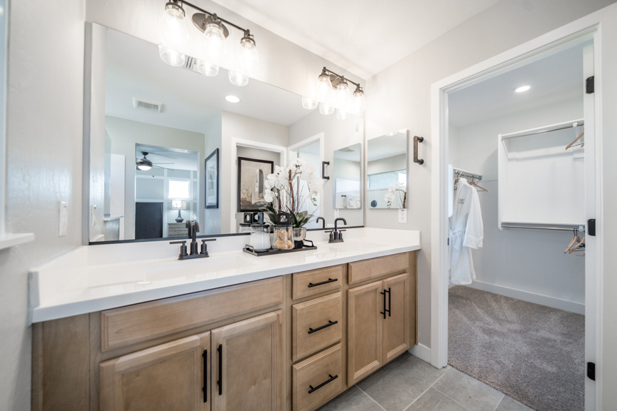 Parkside Villas RM2 Primary Bath 3