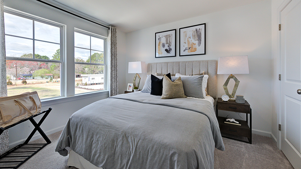Secondary bedroom