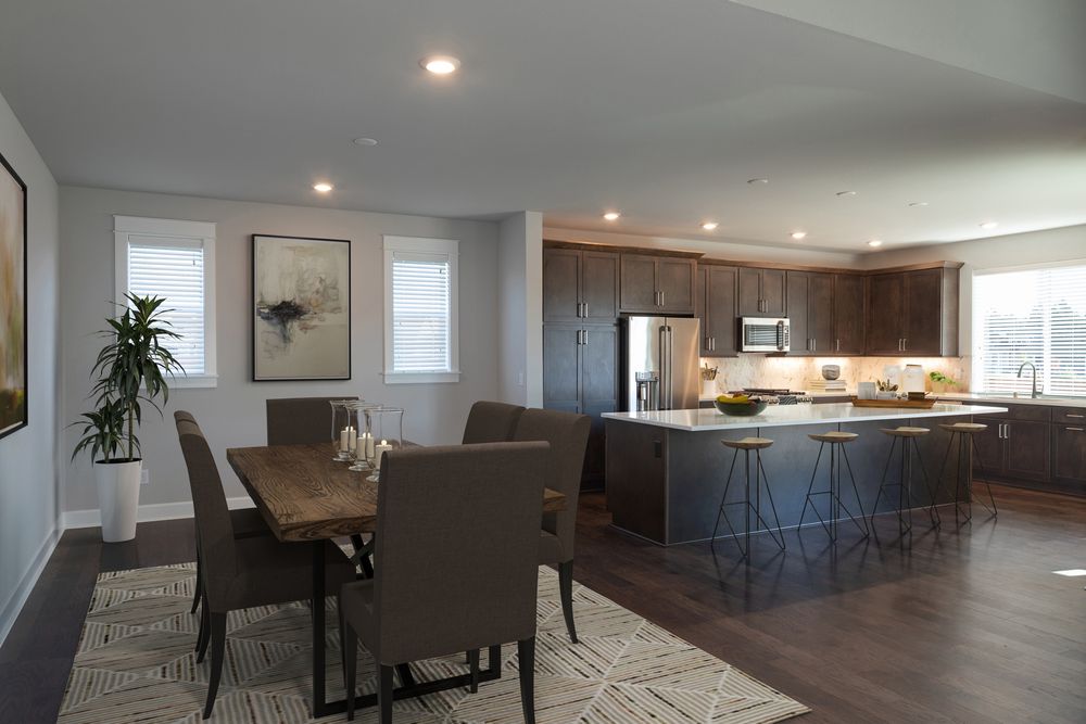 Seattle_OakTree_Oak_Dining_Kitchen