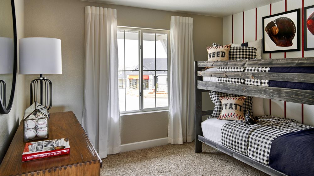 Taylor-Morrison-Reserve-Looking-Glass-Silverthorne-03-01-23-Bunk-Room-Web