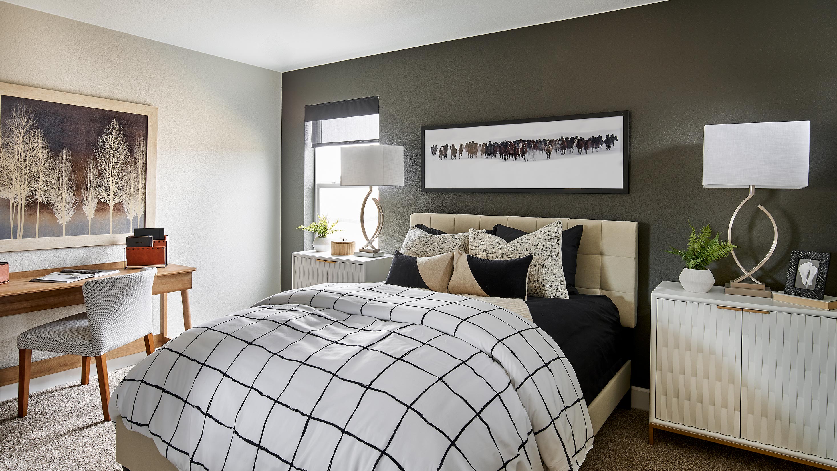 Taylor-Morrison-Reserve-Looking-Glass-Silverthorne-03-01-23-Guest-Room-Web
