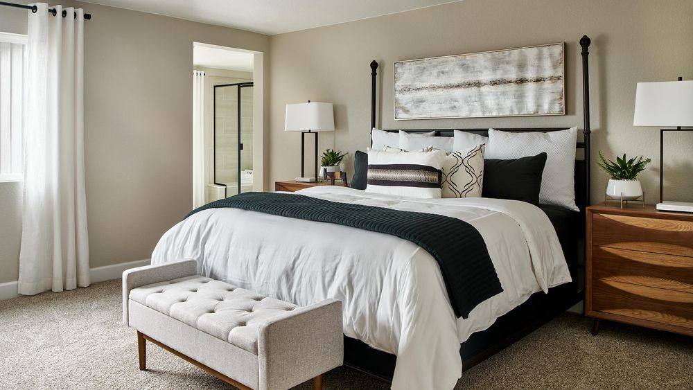 Taylor-Morrison-Reserve-Looking-Glass-Silverthorne-03-01-23-Primary-Bedroom-Web