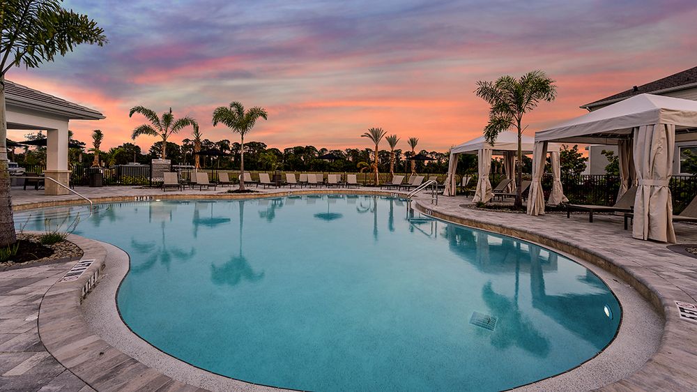 Vinterra-Townhome-Amenity-1530-Pool-Dusk