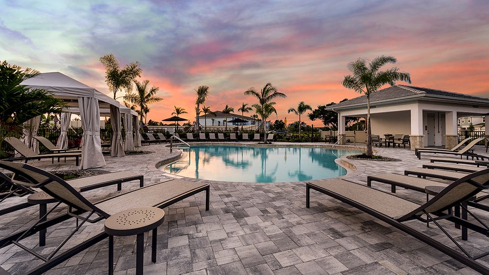 Vinterra-Townhome-Amenity-1542-Pool-Dusk