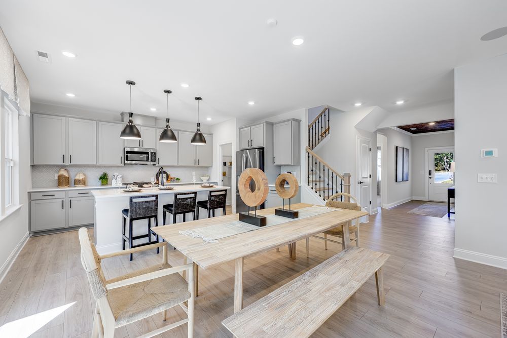 hj-nc-raleigh-eagle-trace-ashford-lot-3-dining-area-to-kitchen-001.jpg
