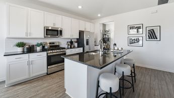 hj-tx-austin-sunfield-harrier-lot-na-kitchen-03.jpg