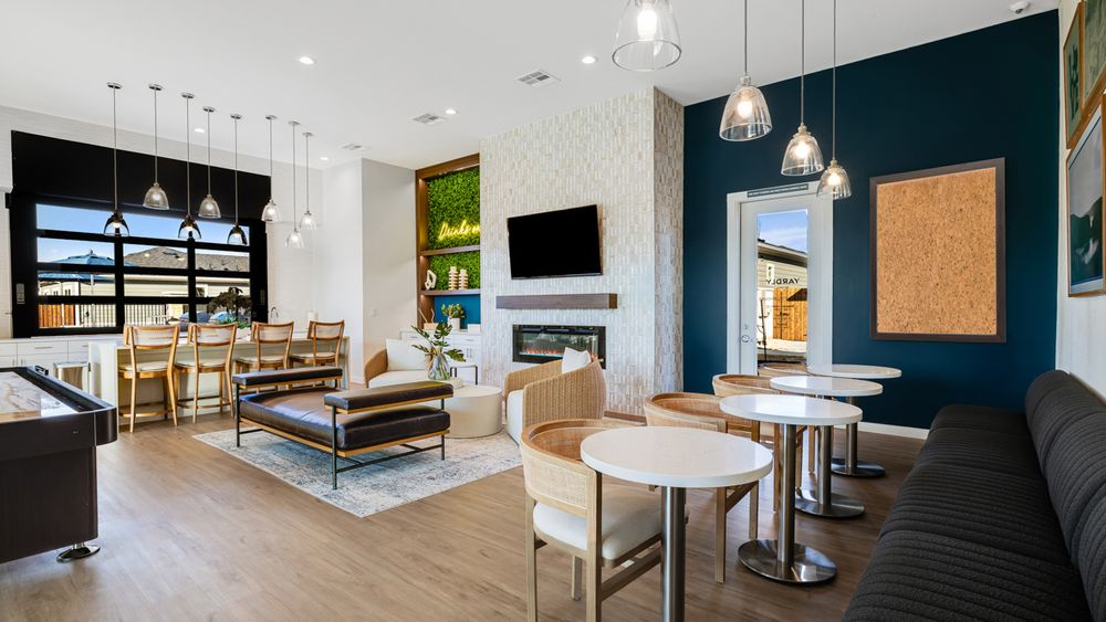18_Yardly-Beltmill_Apartments-for-rent_Fort-Worth-clubhouse.jpg