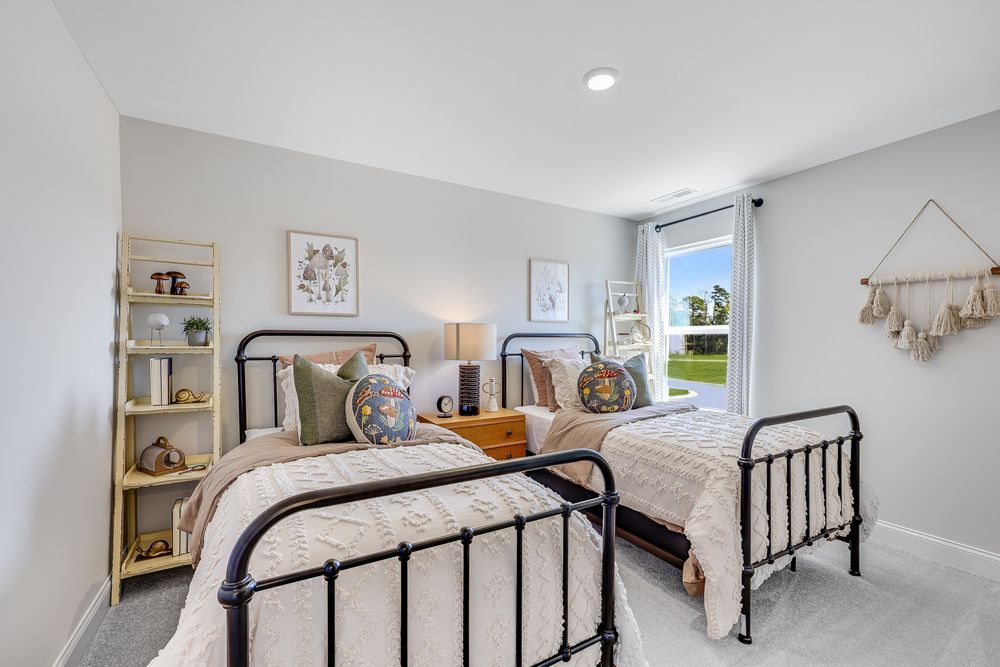 hj-nc-raleigh-eagle-trace-ashford-lot-3-bedroom-06.jpg