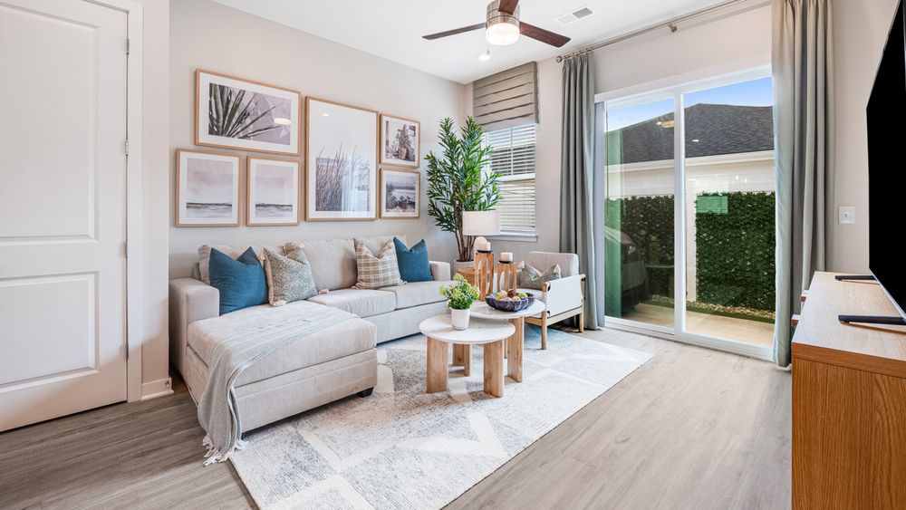 01_Yardly-Aspire_Pet-friendly_Apartment-Home_for-Rent_with-Private-Backyard.jpg