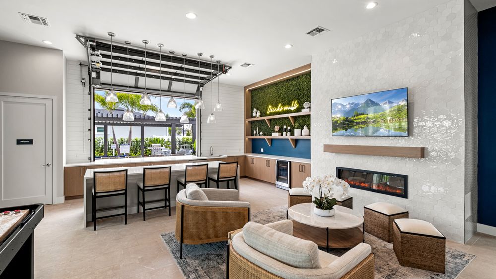 contact-leasing-office_palmetto_FL_10