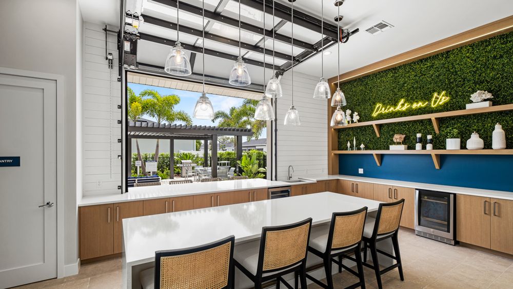 contact-leasing-office_palmetto_FL_12