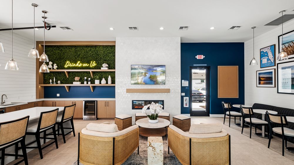 contact-leasing-office_palmetto_FL_7