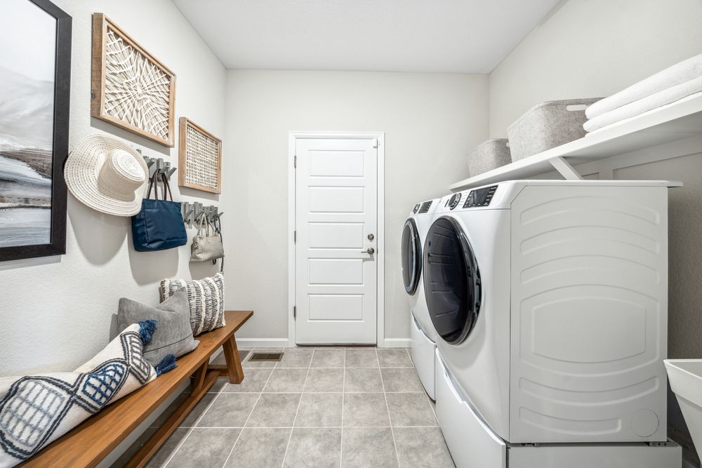 45 Sand Dune Laundry and Entry