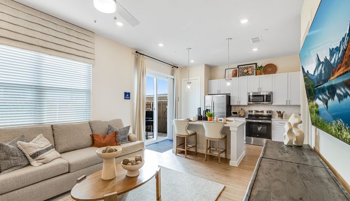06_Yardly-Town-Center_2-bedroom_apartment_Dallas.jpg