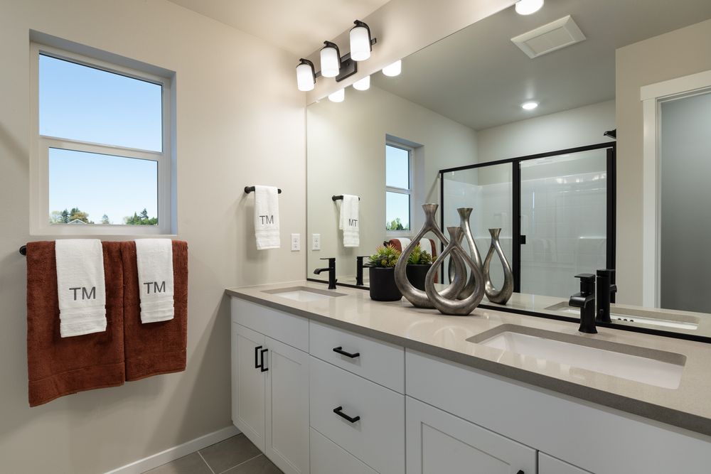 Woodin Creek Station Townhome Primary Bathroom Bramble.jpg