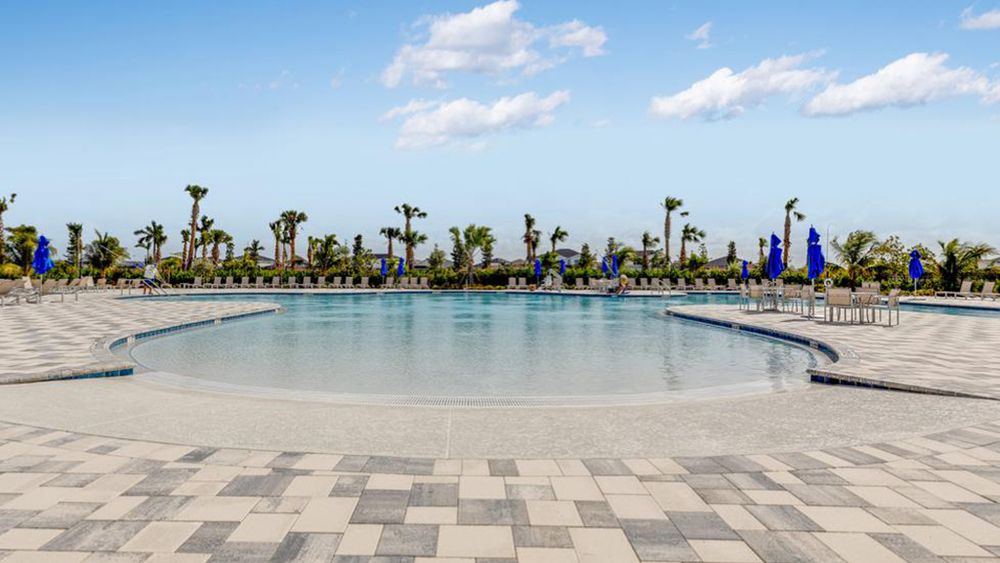 hj-fl-Sarasota-treasure-coast-central-park-12600-roma-circle-community-pool-area-01_1024x576