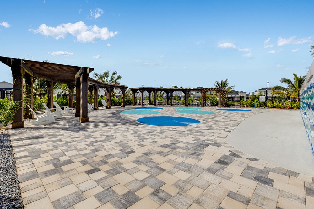 hj-fl-Sarasota-treasure-coast-central-park-12600-roma-circle-community-pool-area-07_1024x576