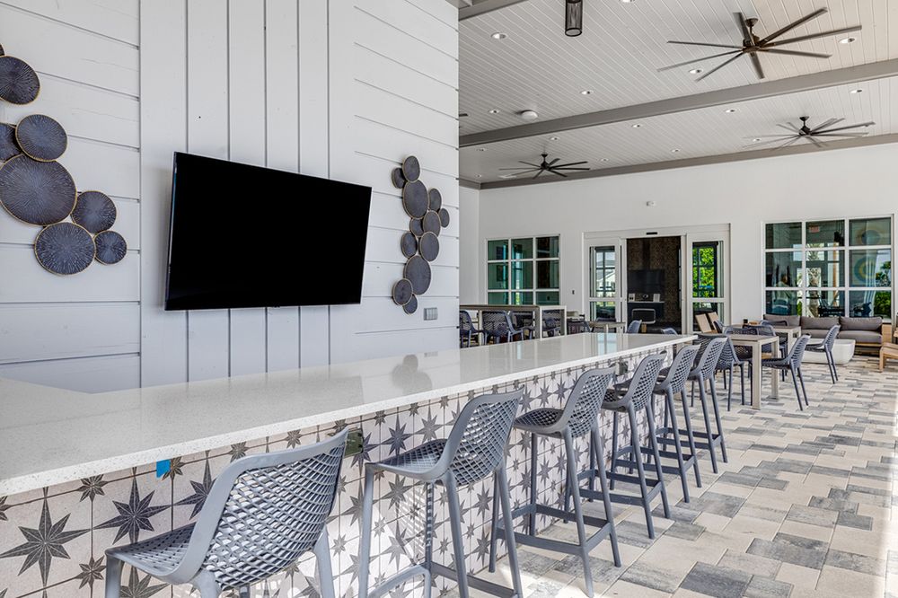 hj-fl-Sarasota-treasure-coast-central-park-12600-roma-circle-community-pool-area-14_1024x576