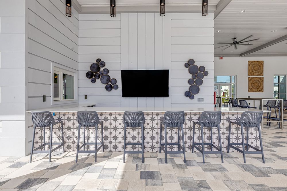 hj-fl-Sarasota-treasure-coast-central-park-12600-roma-circle-community-pool-area-15_1024x576