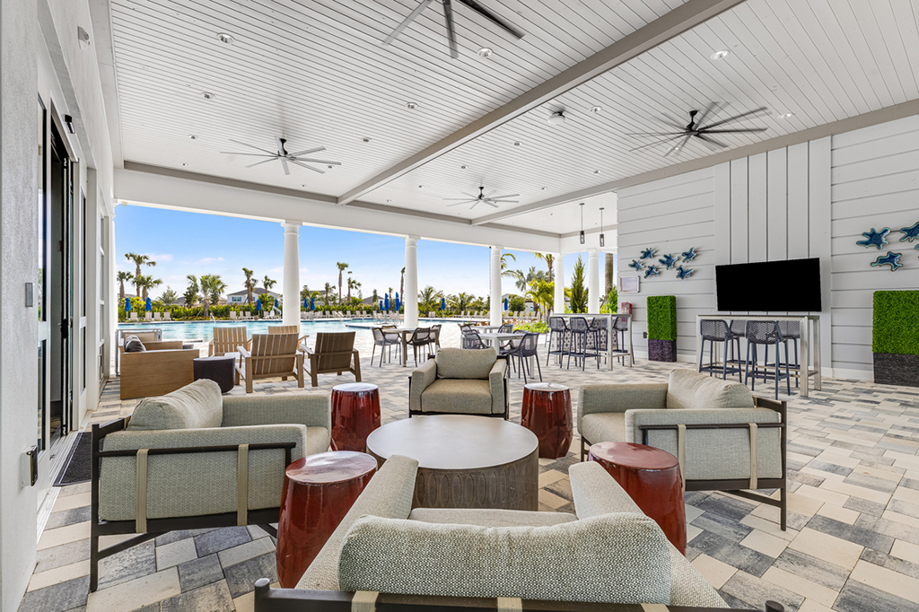 hj-fl-Sarasota-treasure-coast-central-park-12600-roma-circle-community-pool-area-20_1024x576