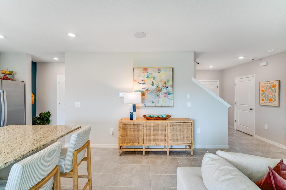 hj-fl-orlando-aden-south-at-westview-maple-kitchen-to-coridoor-001_preview_download